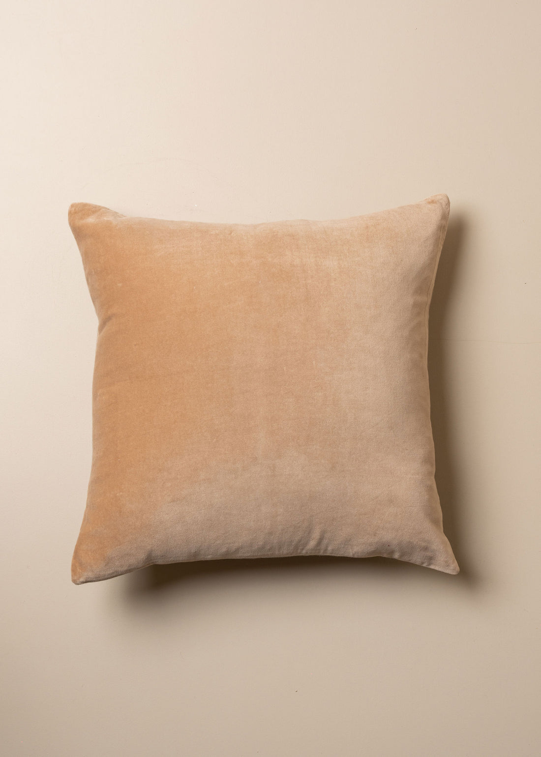 Linen/Velvet Cushion | Truffle - Square - Square - Saardé - Saardé.