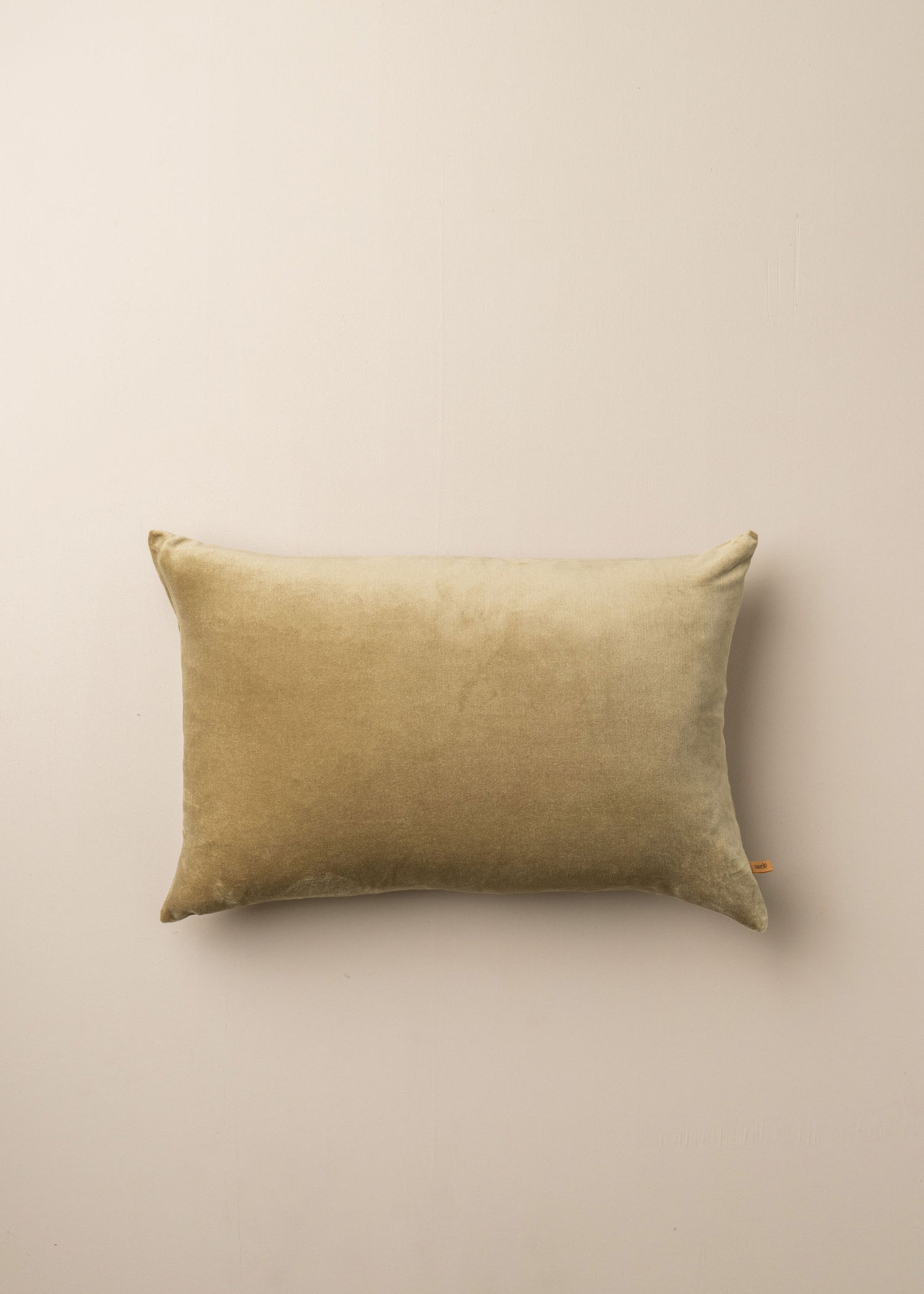 Linen/Velvet Cushion | Olive - - - Saardé - Saardé.