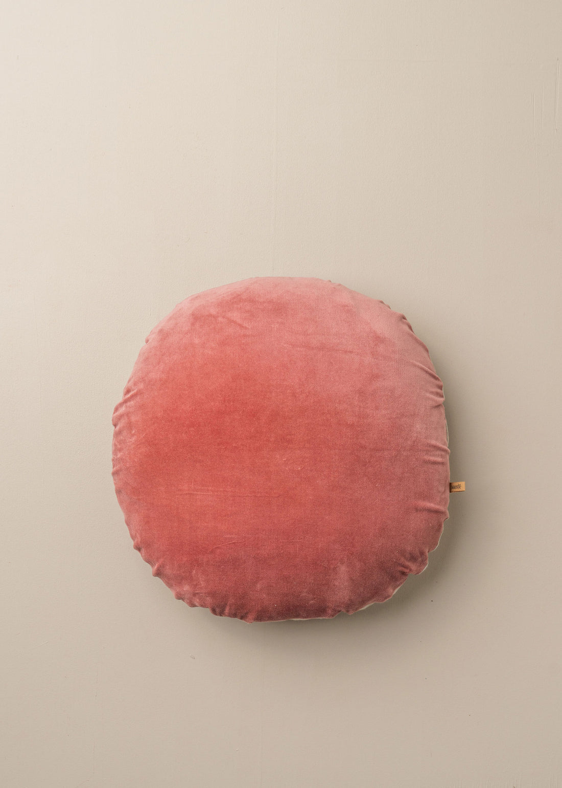 Linen/Velvet Round Cushion | Guava - - - Saardé - Saardé.