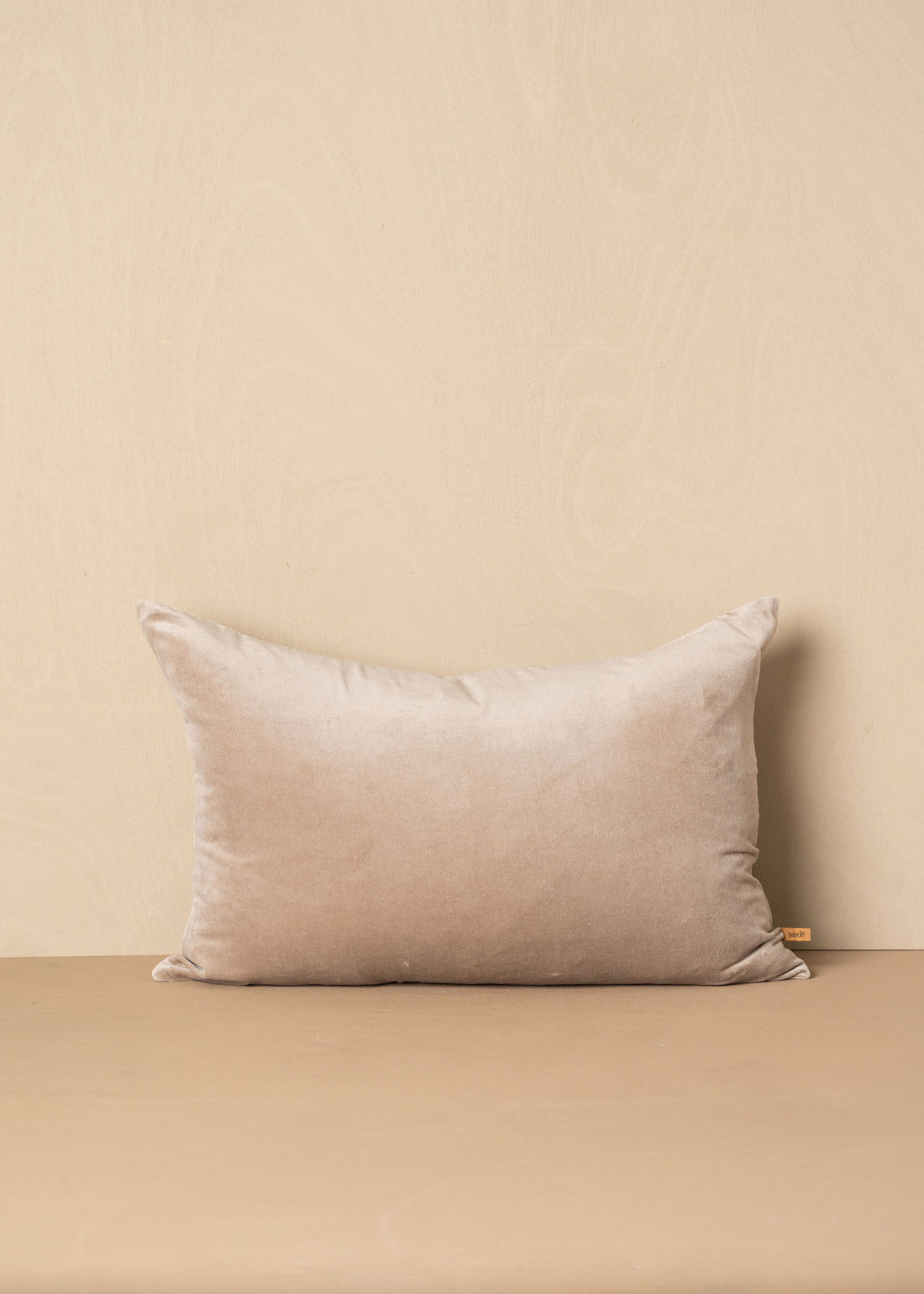 Linen/Velvet Cushion | Stone - Lumbar - Lumbar - Saardé - Saardé.