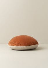 Linen/Velvet Round Cushion | Terracotta - - - Saardé - Saardé.