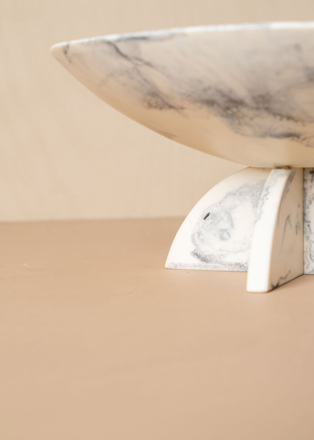 Flow Resin Fruit Bowl | Merle -  -  - Saardé - Saardé.