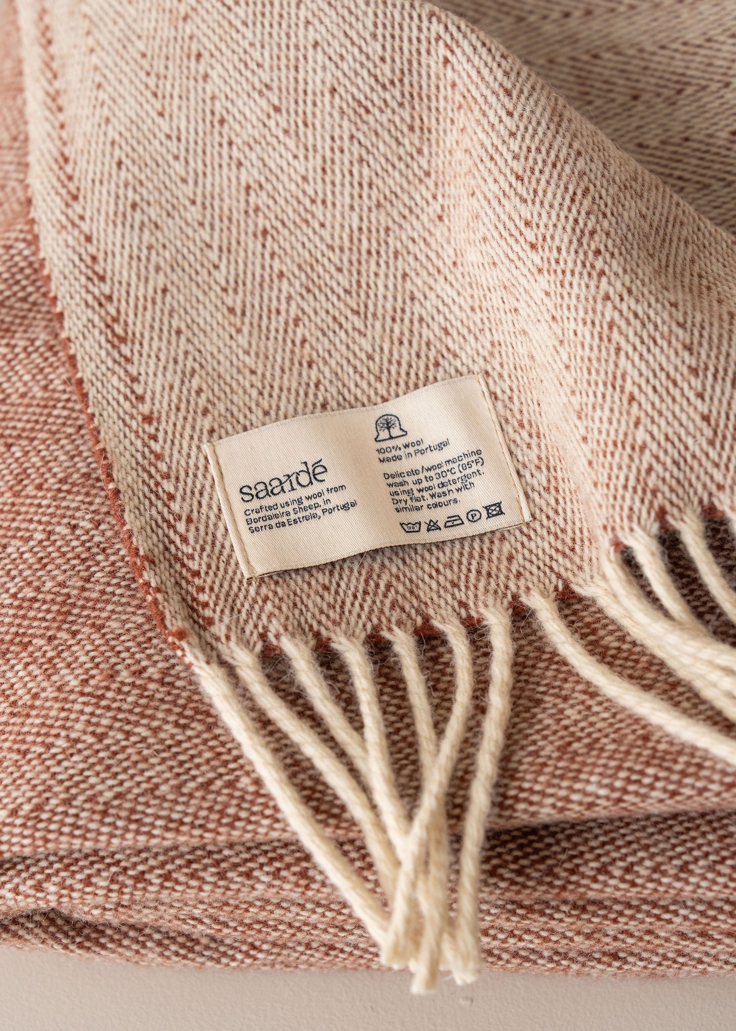 Serra da Estrela Wool Throw &amp; Bed Cover | Terracotta - - - Saardé - Saardé.