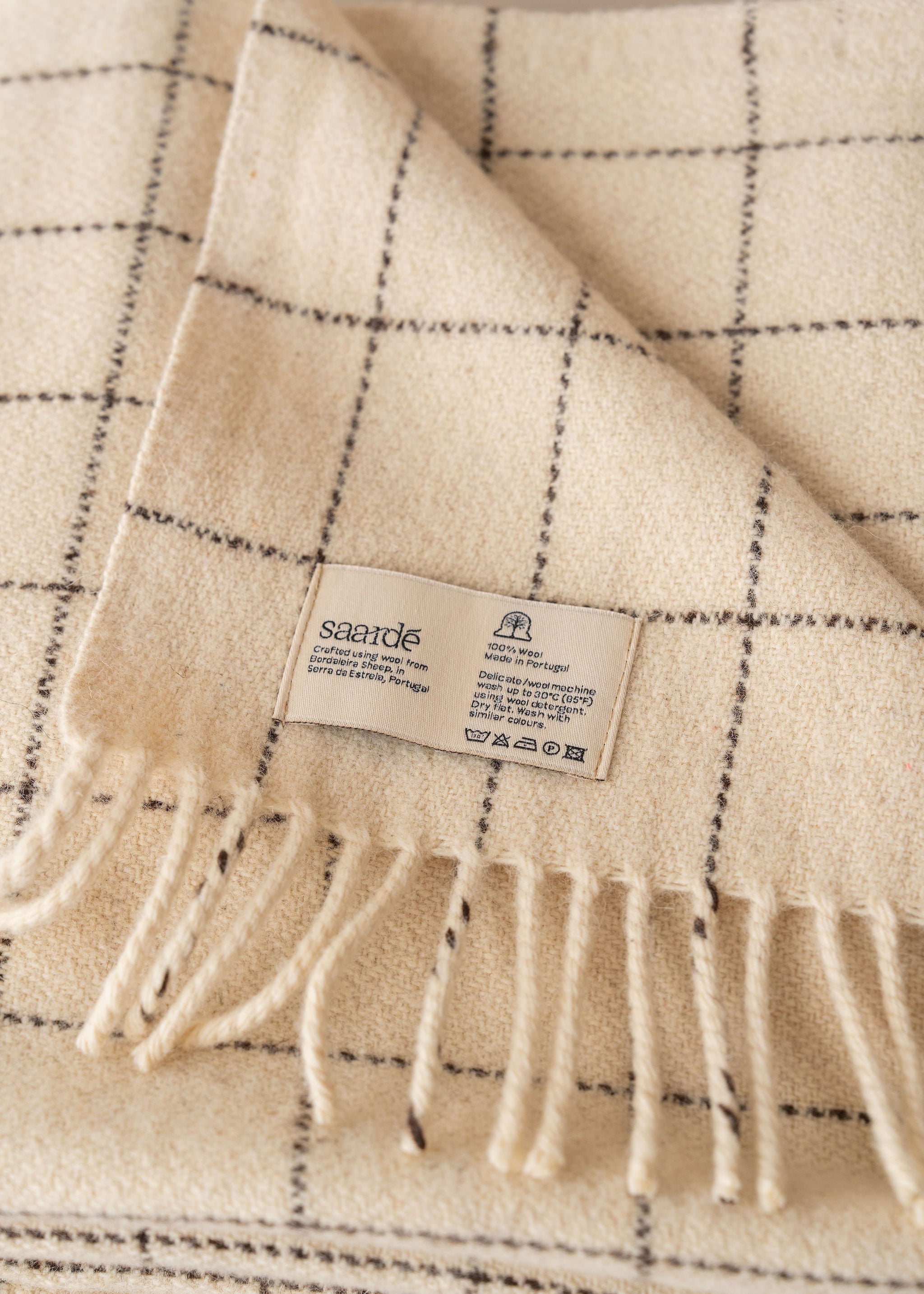 Grid Wool Throw &amp; Bed Cover - - - Saardé - Saardé.