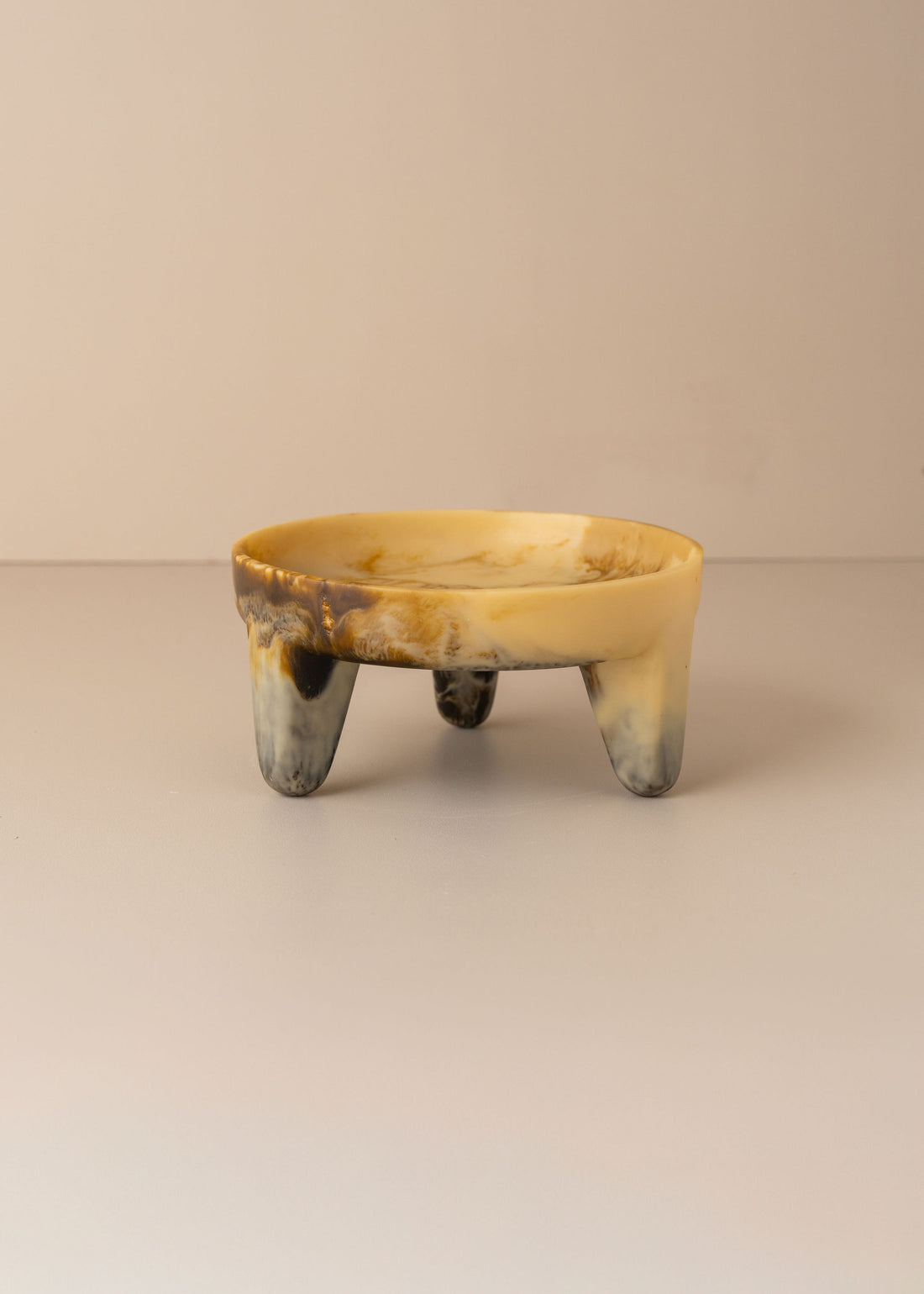 Flow Resin Structured Fruit Bowl | Iced Coffee - - - Saardé - Saardé.