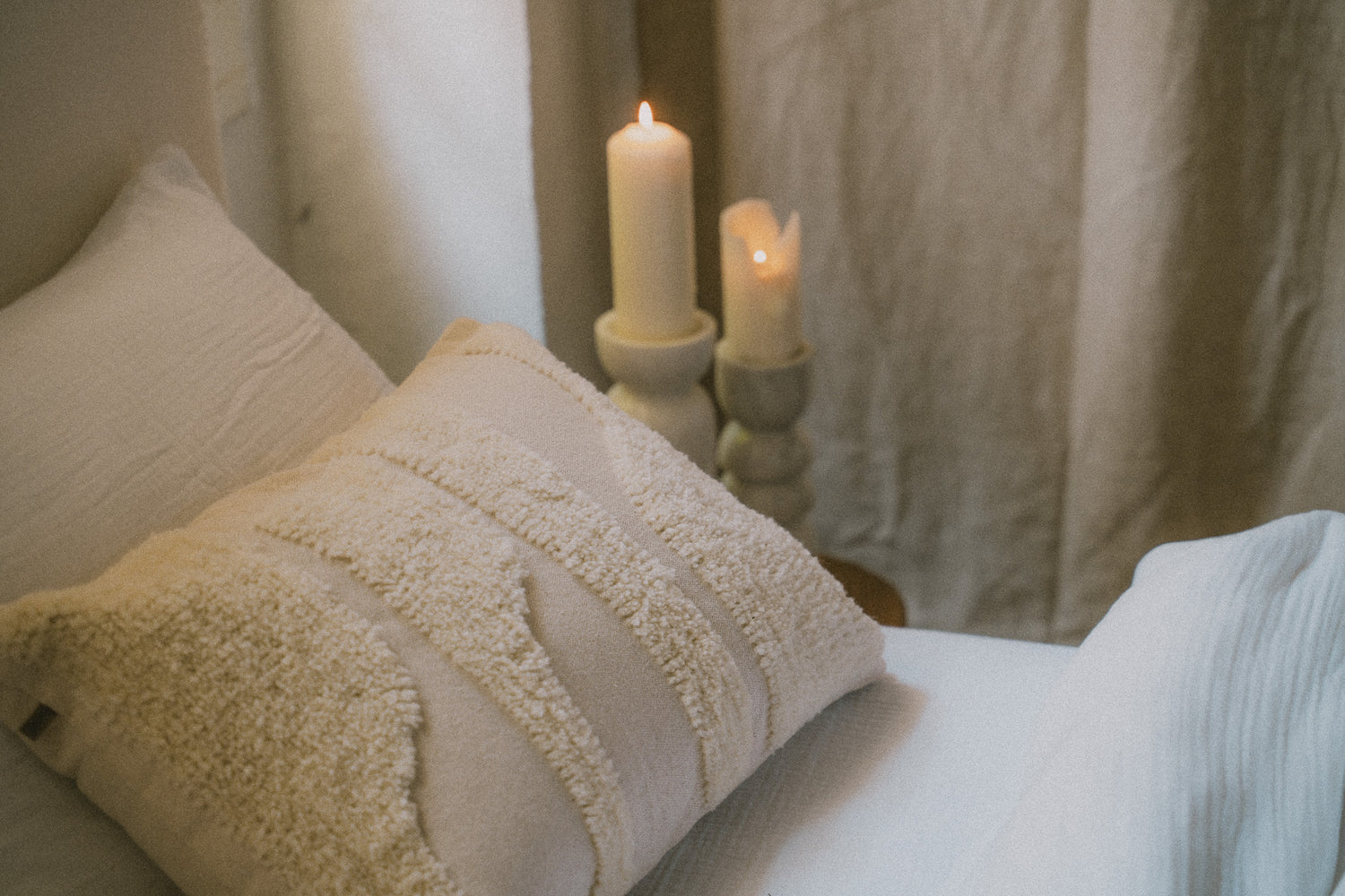 Abstract Lumbar Cushion | Ivory - - - Saardé - Saardé.