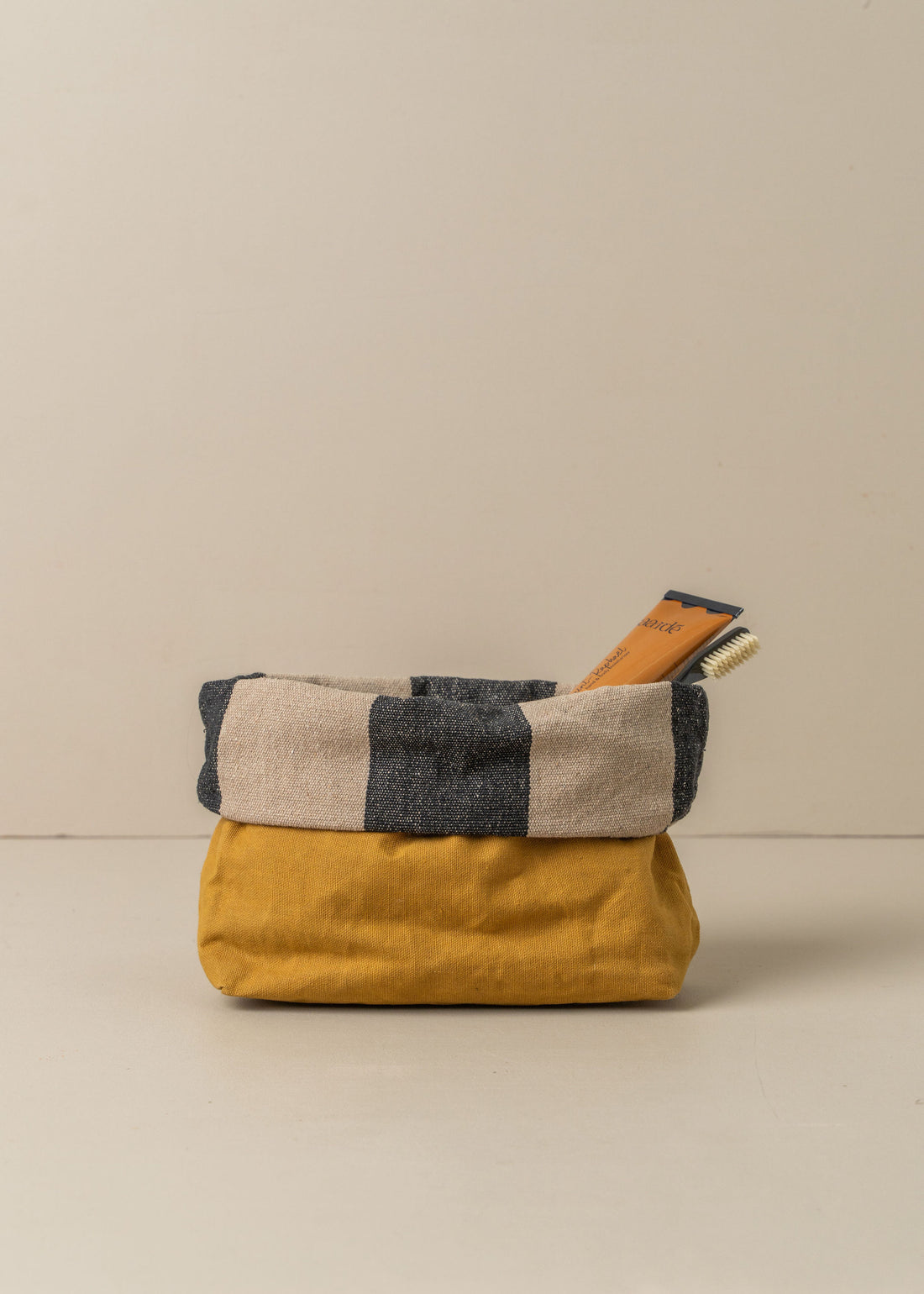 Journey Makeup Canvas Bag | Mustard - - - Saardé - Saardé.