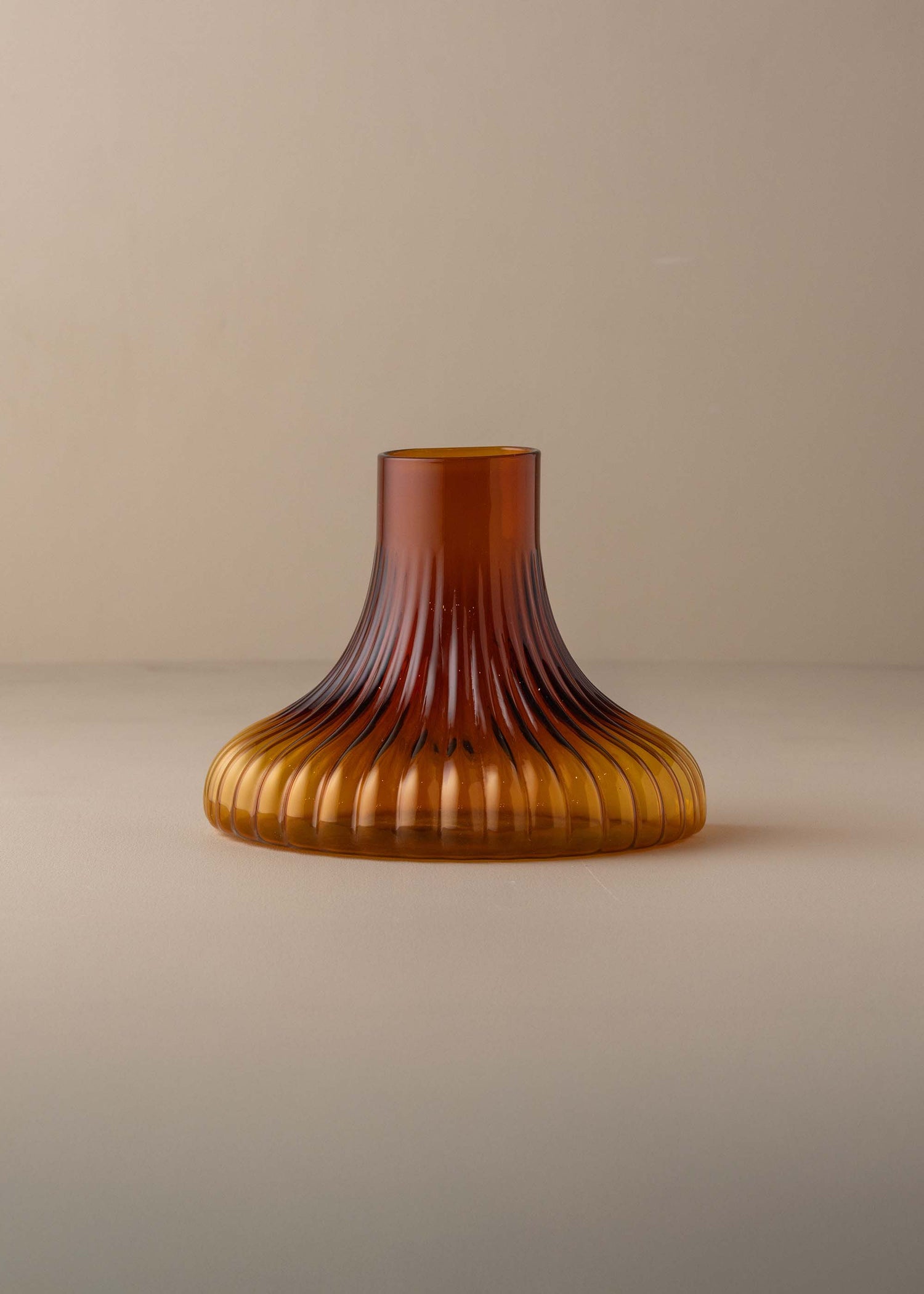 Kairos Ripple Vase | Dark Amber - - - Saardé - Saardé.