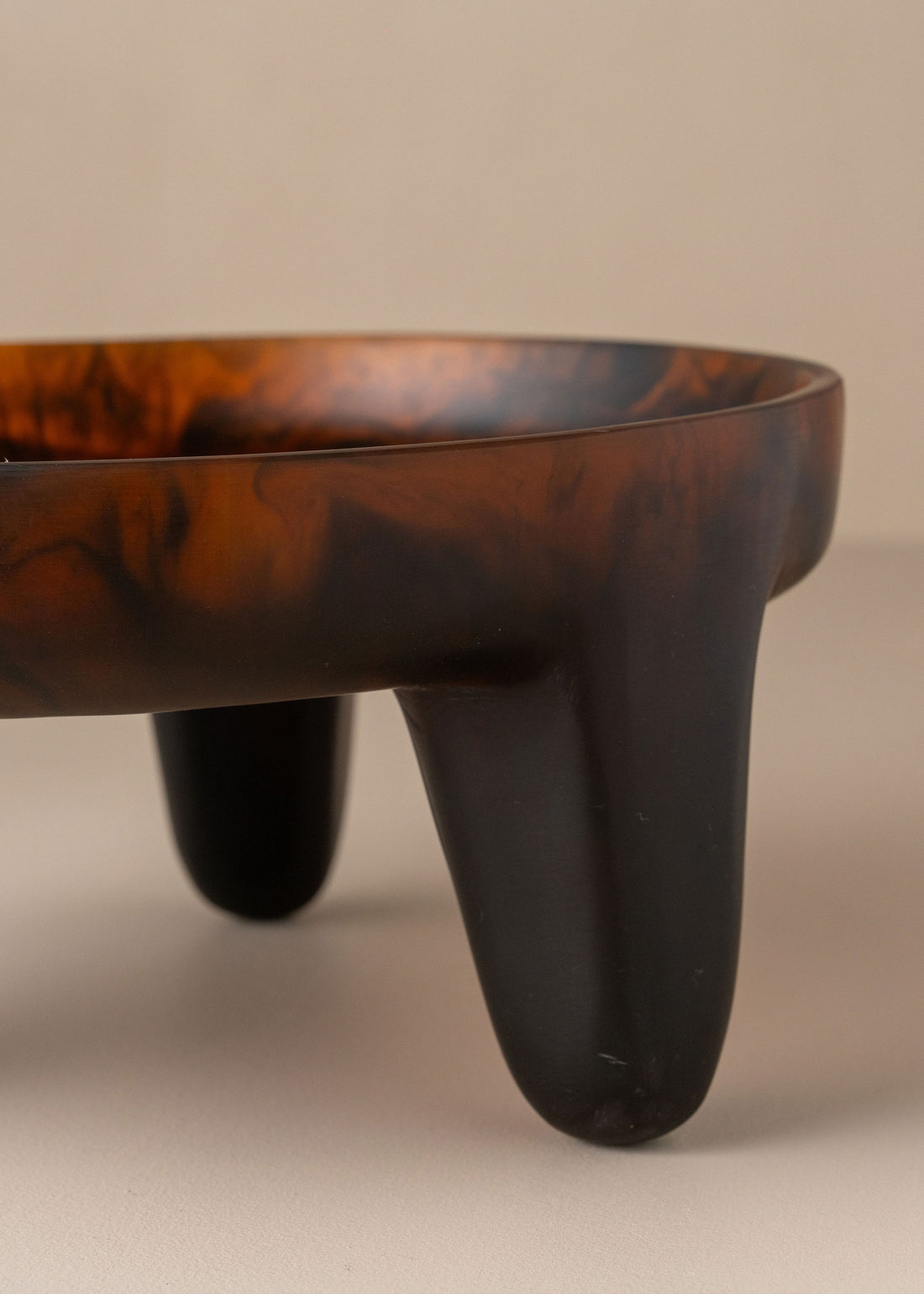Flow Resin Structured Fruit Bowl | Earth - - - Saardé - Saardé.