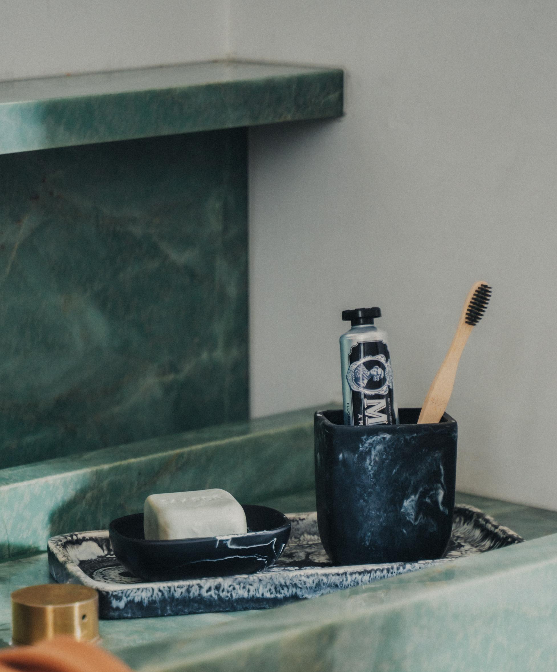 Flow Resin Bathroom Caddy/Tray | Ash Black -  -  - Saardé - Saardé.