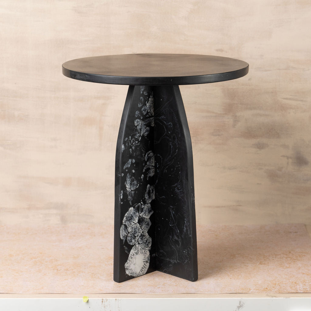 Flow Side Table | Ash Black -  -  - Saardé - Saardé.
