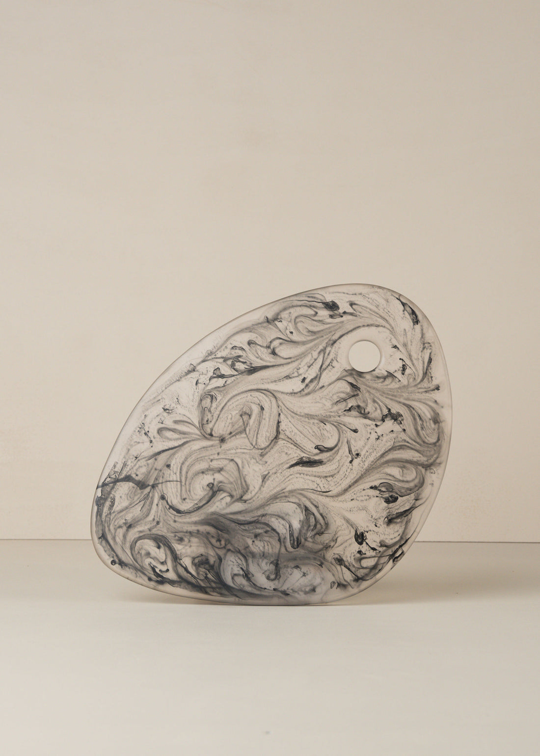 Flow Resin Cheese Platter | Smoke - - - Saardé - Saardé.