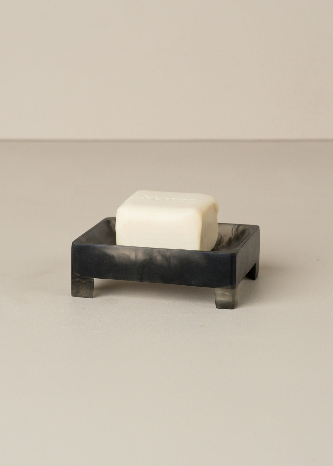 Flow Resin Structured Soap Dish | Smoke - - - Saardé - Saardé.
