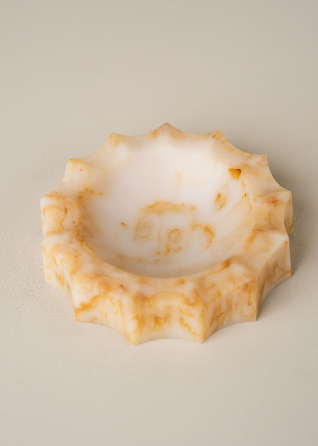 Flow Resin Sun Dish | Iced Coffee - - - Saardé - Saardé.
