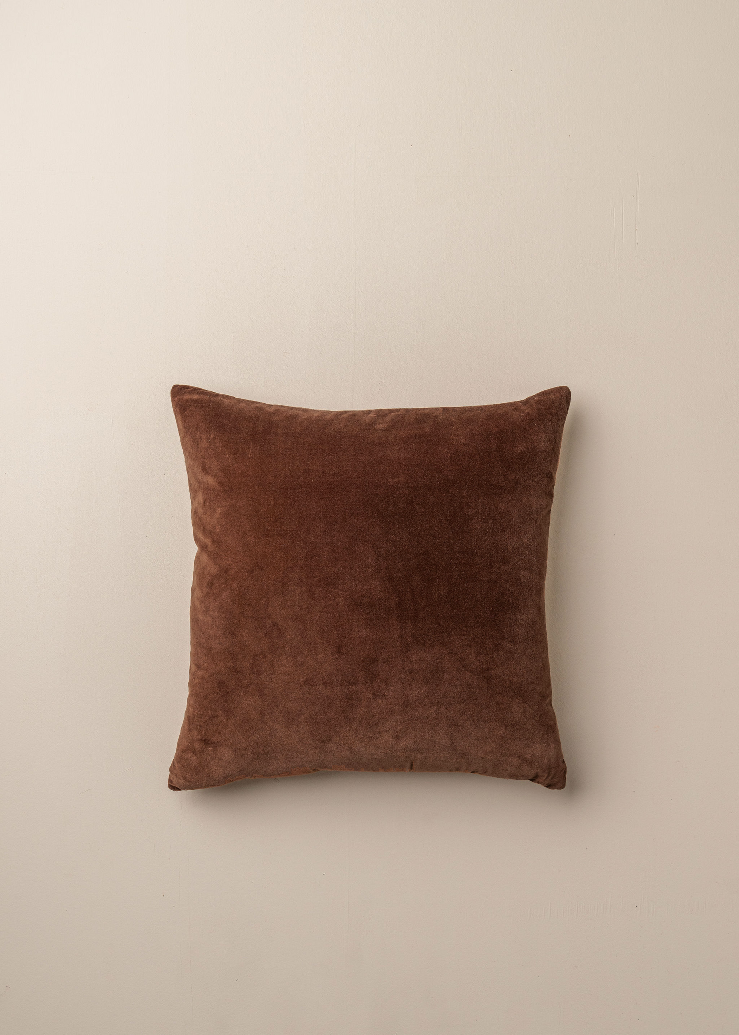 Linen/Velvet Cushion | Chocolate - Square - Square - Saardé - Saardé.