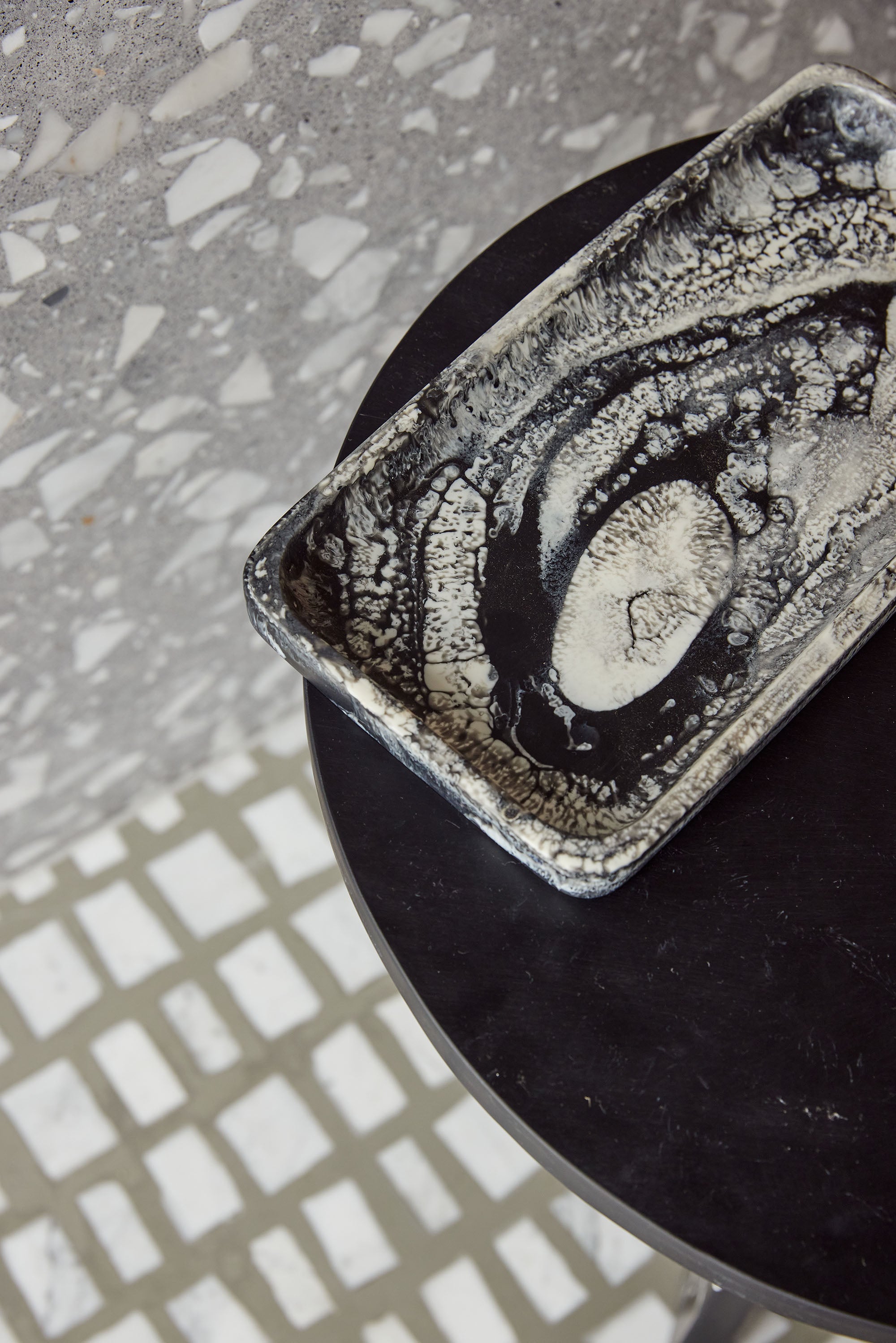 Flow Resin Bathroom Caddy/Tray | Ash Black -  -  - Saardé - Saardé.