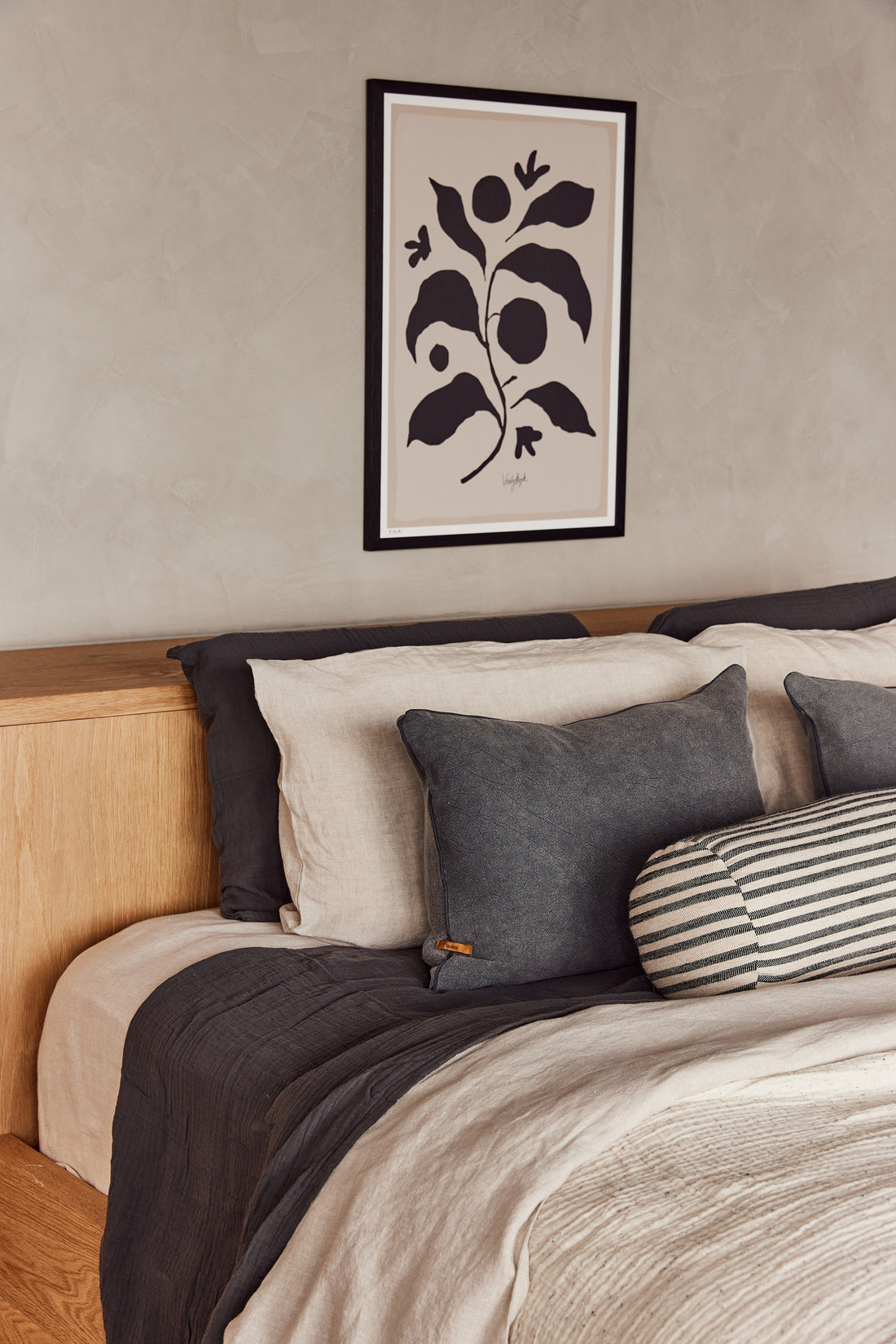 Enes Standard Pillowcases | Charcoal | Set of 2 - - - Saardé - Saardé.