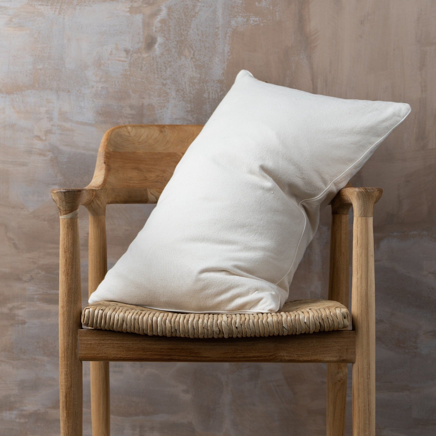 Vintage Wash Cushion Range | Oatmeal - Lumbar | With Feather Insert - Lumbar | With Feather Insert - Saarde - Saardé.